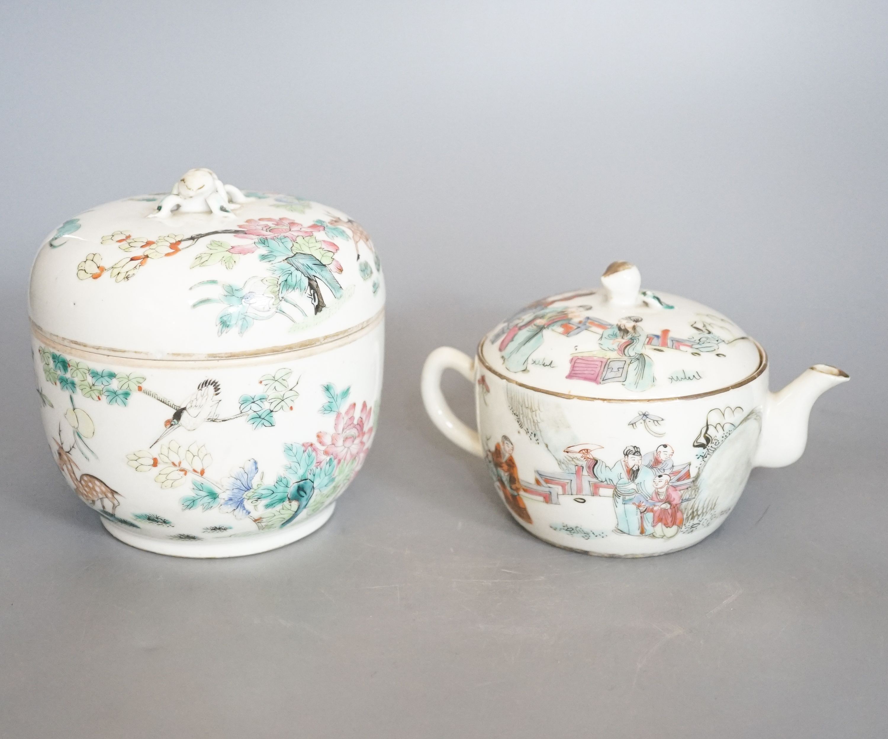 A Chinese famille rose teapot and a similar covered bowl, Tongzhi mark and period 13cm